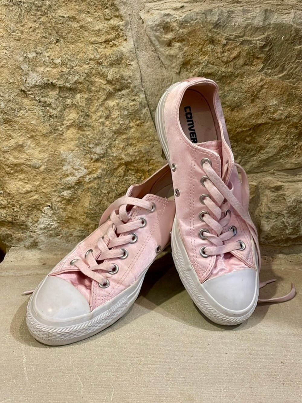 Converse Low Top Sneaker Ox Satin Arctic Pink Women's Size 8 558004C